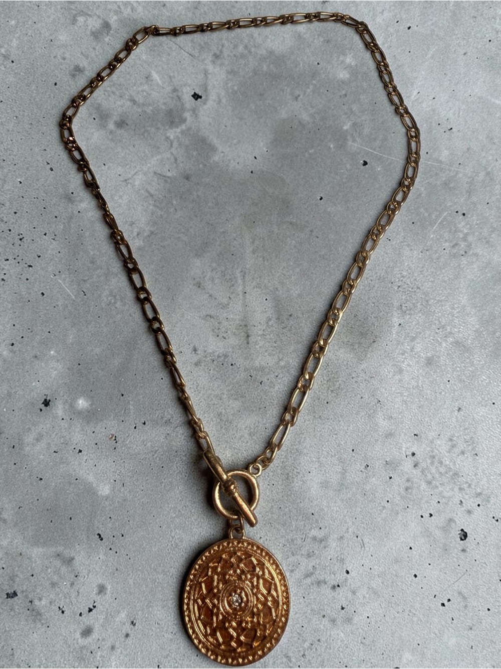 Gold Medallion Pendant Necklace - Women Jewelry